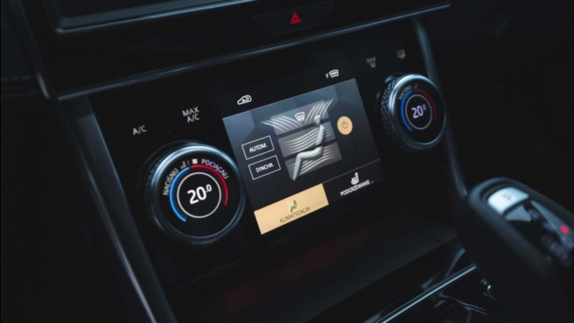 JAGUAR XE XE 2.0 D200 mHEV R-Dynamic SE aut