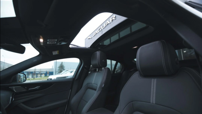 JAGUAR XE XE 2.0 D200 mHEV R-Dynamic SE aut