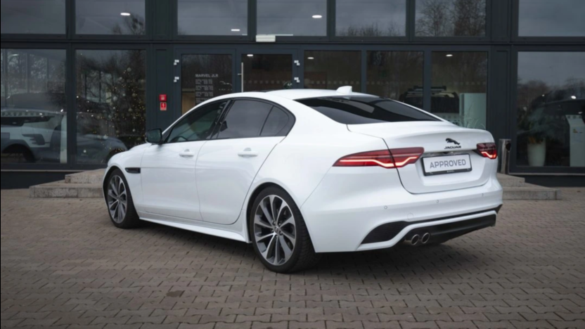 JAGUAR XE XE 2.0 D200 mHEV R-Dynamic SE aut