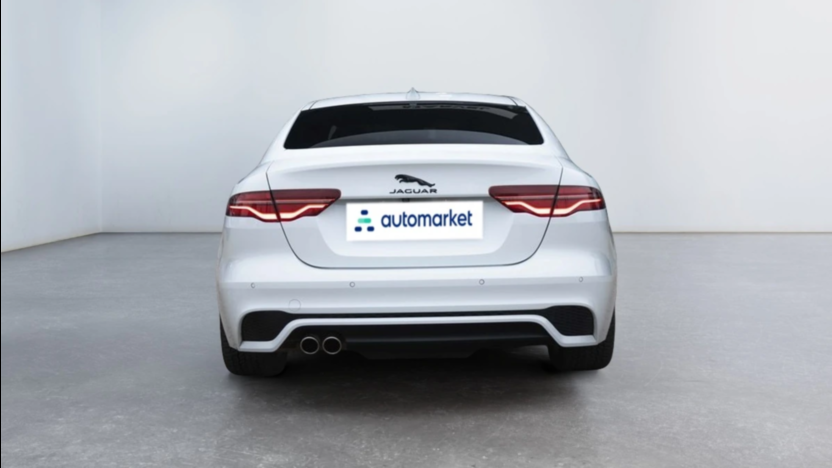 JAGUAR XE XE 2.0 D200 mHEV R-Dynamic SE aut
