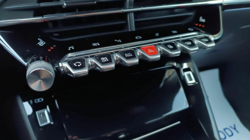 PEUGEOT 2008 2008 1.2 PureTech GT Line S&S