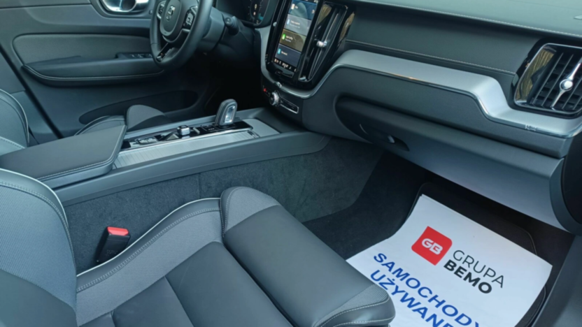 VOLVO XC60 XC60 B5 D AWD R-Design aut