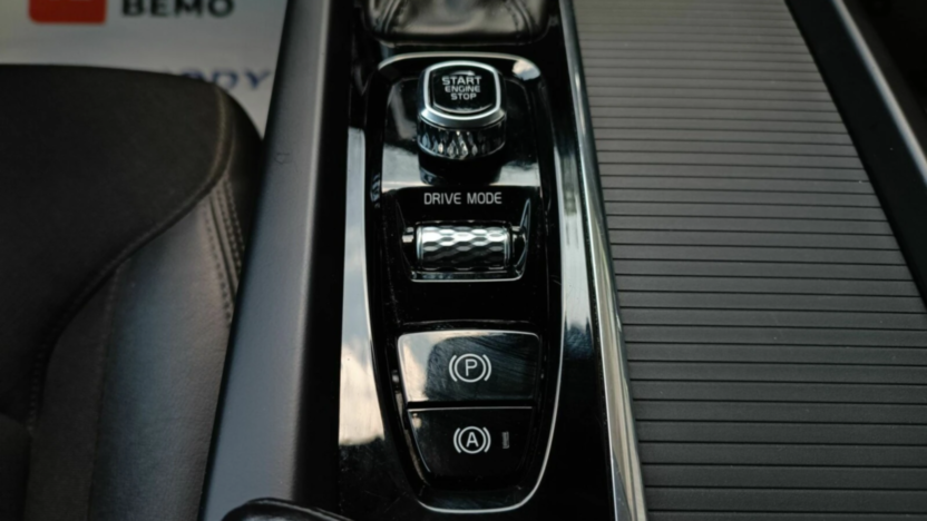 VOLVO V60 V60 T4 Momentum aut