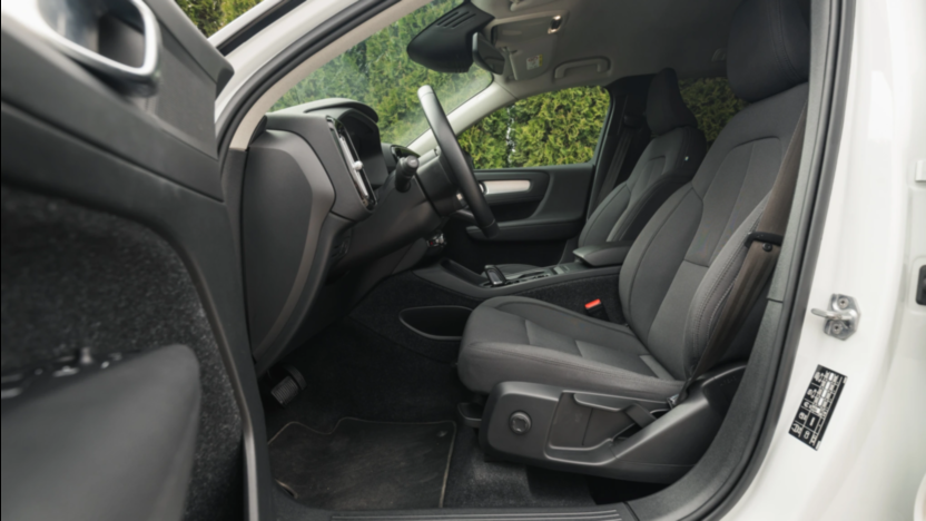 VOLVO XC40 XC40 T3 Momentum Pro aut