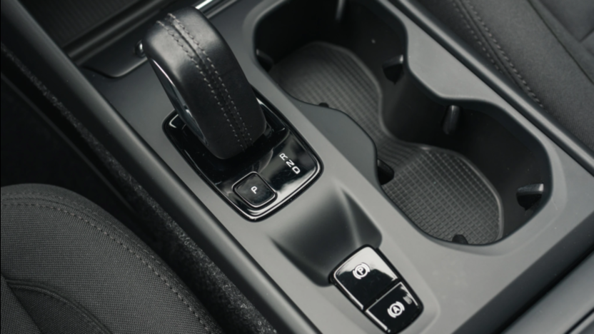 VOLVO XC40 XC40 T3 Momentum Pro aut