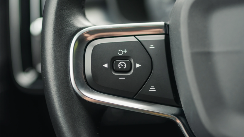 VOLVO XC40 XC40 T3 Momentum Pro aut