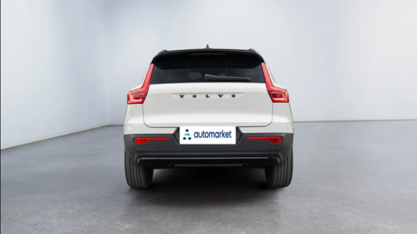 VOLVO XC40 XC40 T3 Momentum Pro aut