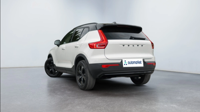 VOLVO XC40 XC40 T3 Momentum Pro aut