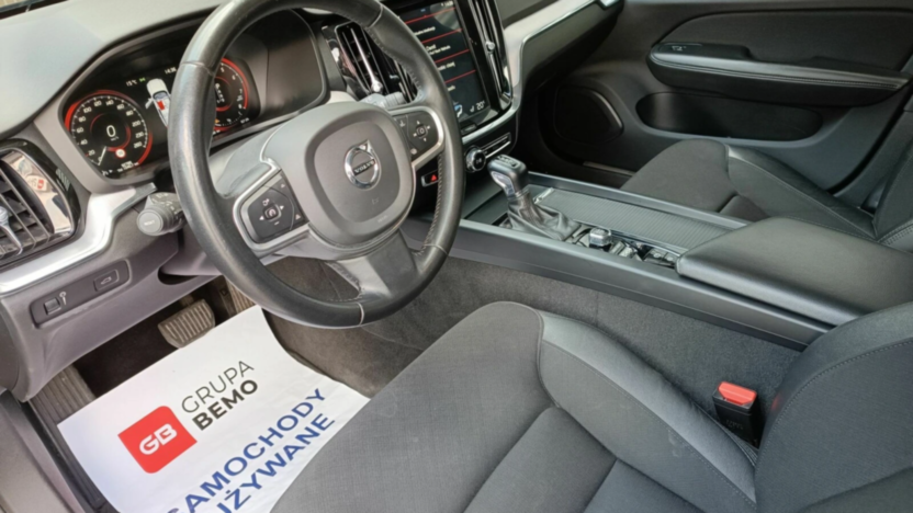 VOLVO V60 V60 T4 Momentum aut