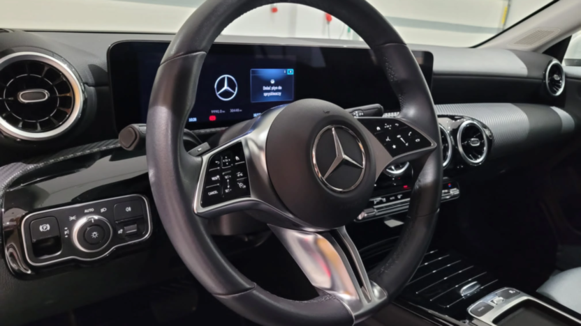MERCEDES-BENZ CLA CLA 200 7G-DCT