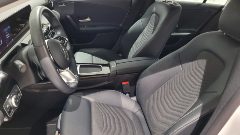 MERCEDES-BENZ CLA CLA 200 7G-DCT