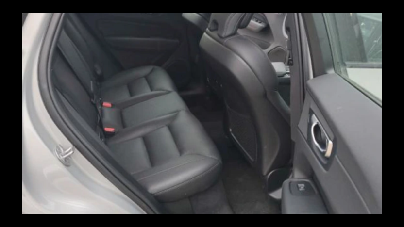 VOLVO XC60 XC60 B4 D AWD Plus Dark aut
