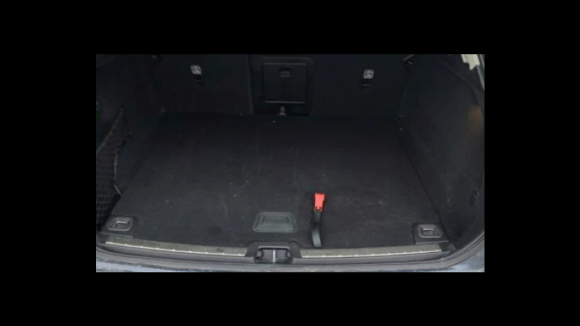 VOLVO XC60 XC60 B4 D AWD Plus Dark aut