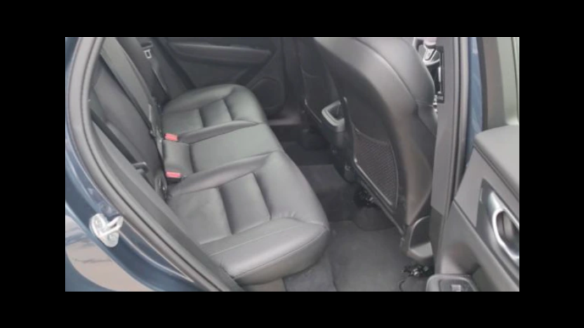 VOLVO XC60 XC60 B4 D AWD Plus Dark aut