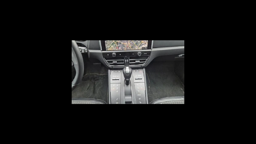 PORSCHE Macan Macan T