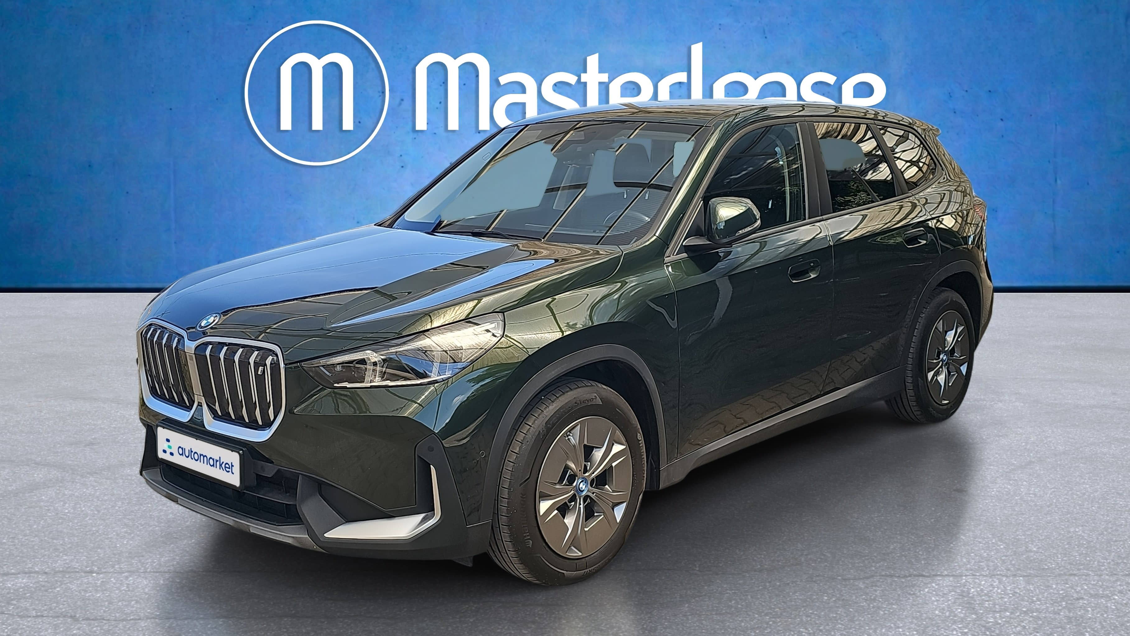 BMW iX1