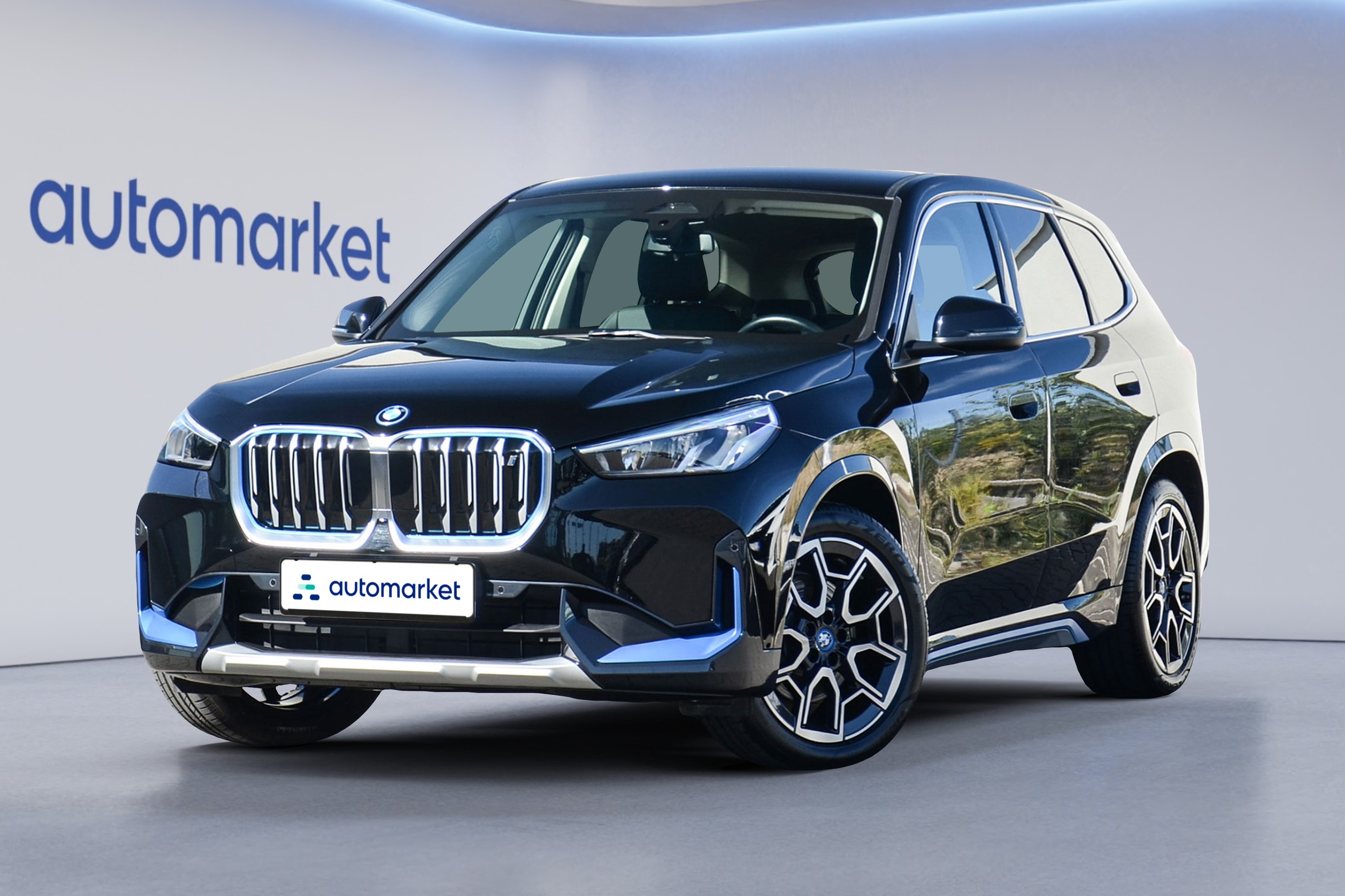 BMW iX1