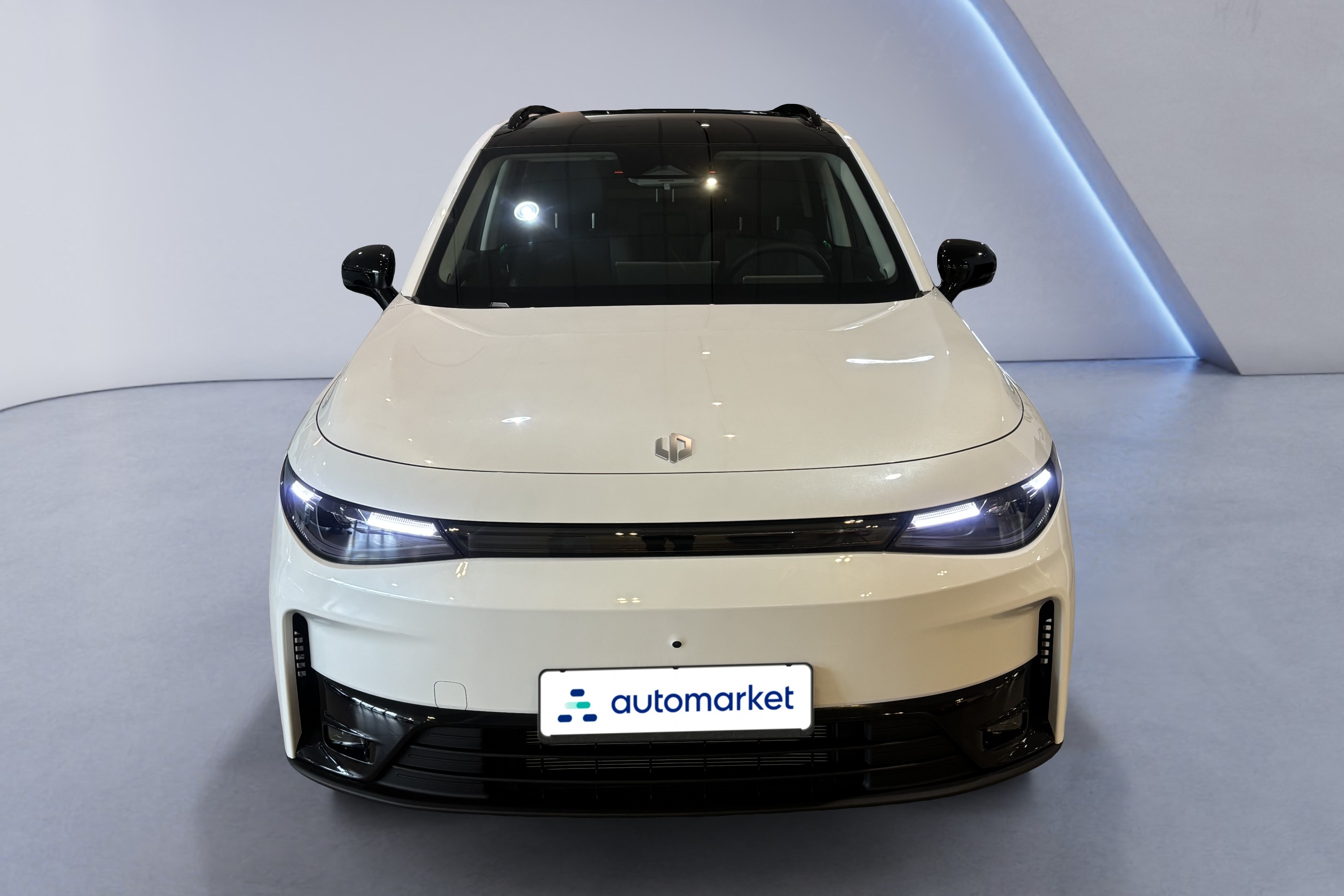 Leapmotor C10