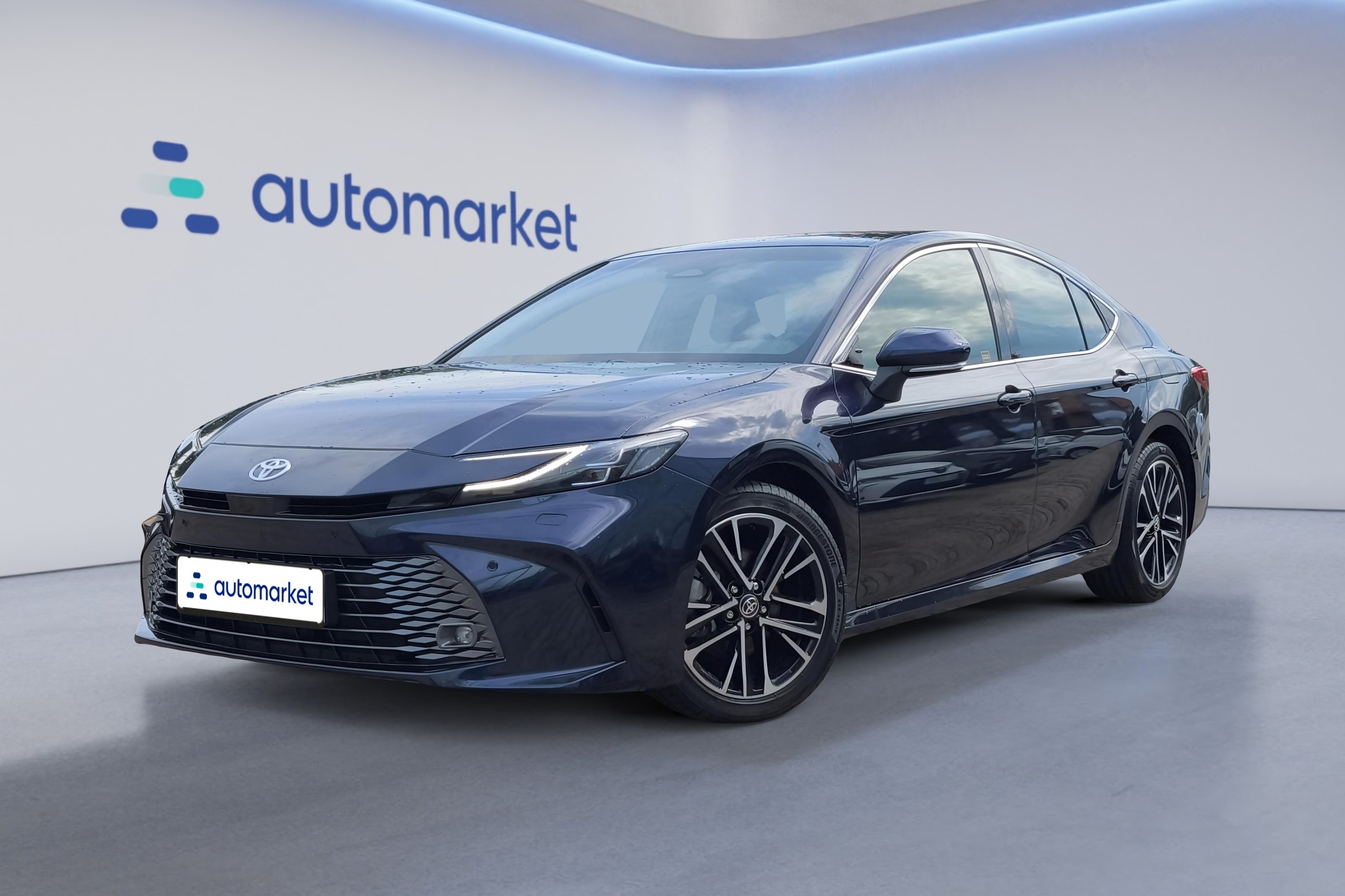Toyota Camry — Automarket