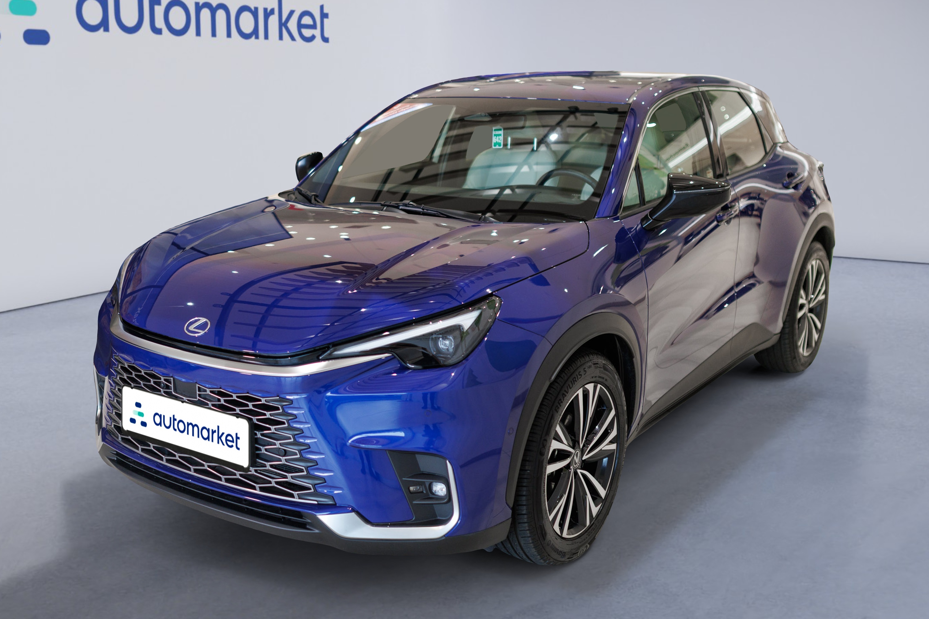 Lexus LBX