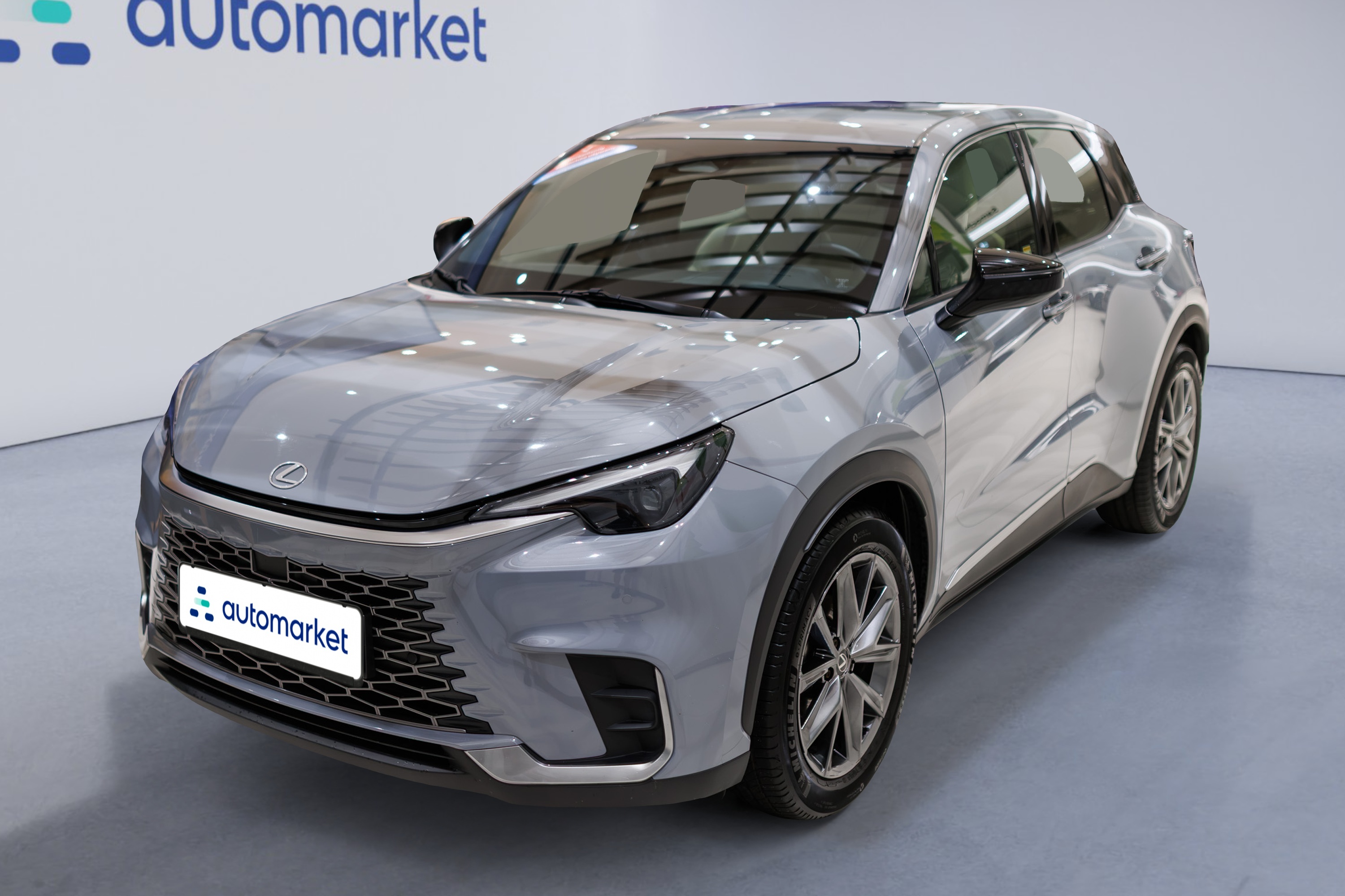 Lexus LBX — Automarket