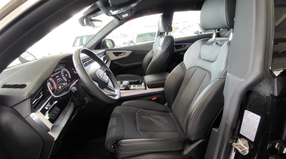 Audi Q8