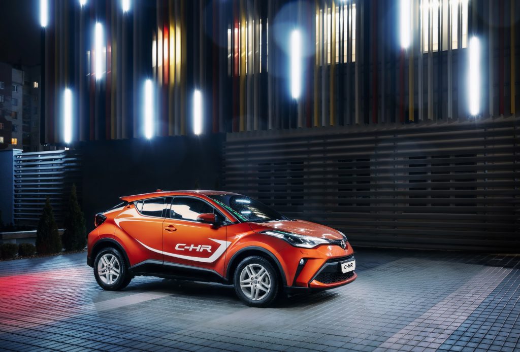 Toyota C-HR - może być wyposażona w automatyczną skrzynię biegów