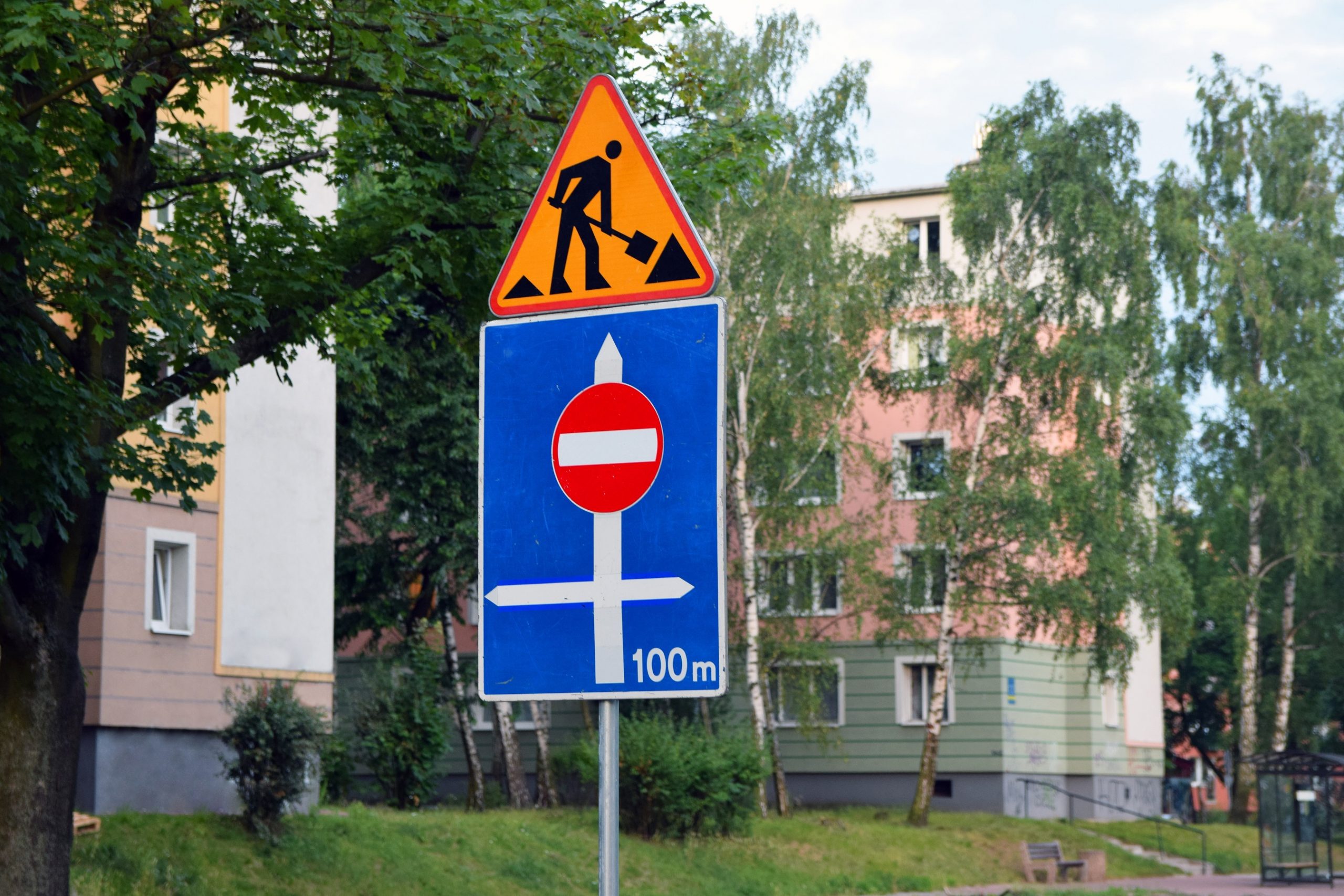 Jakie są rodzaje znaków drogowych w Polsce?