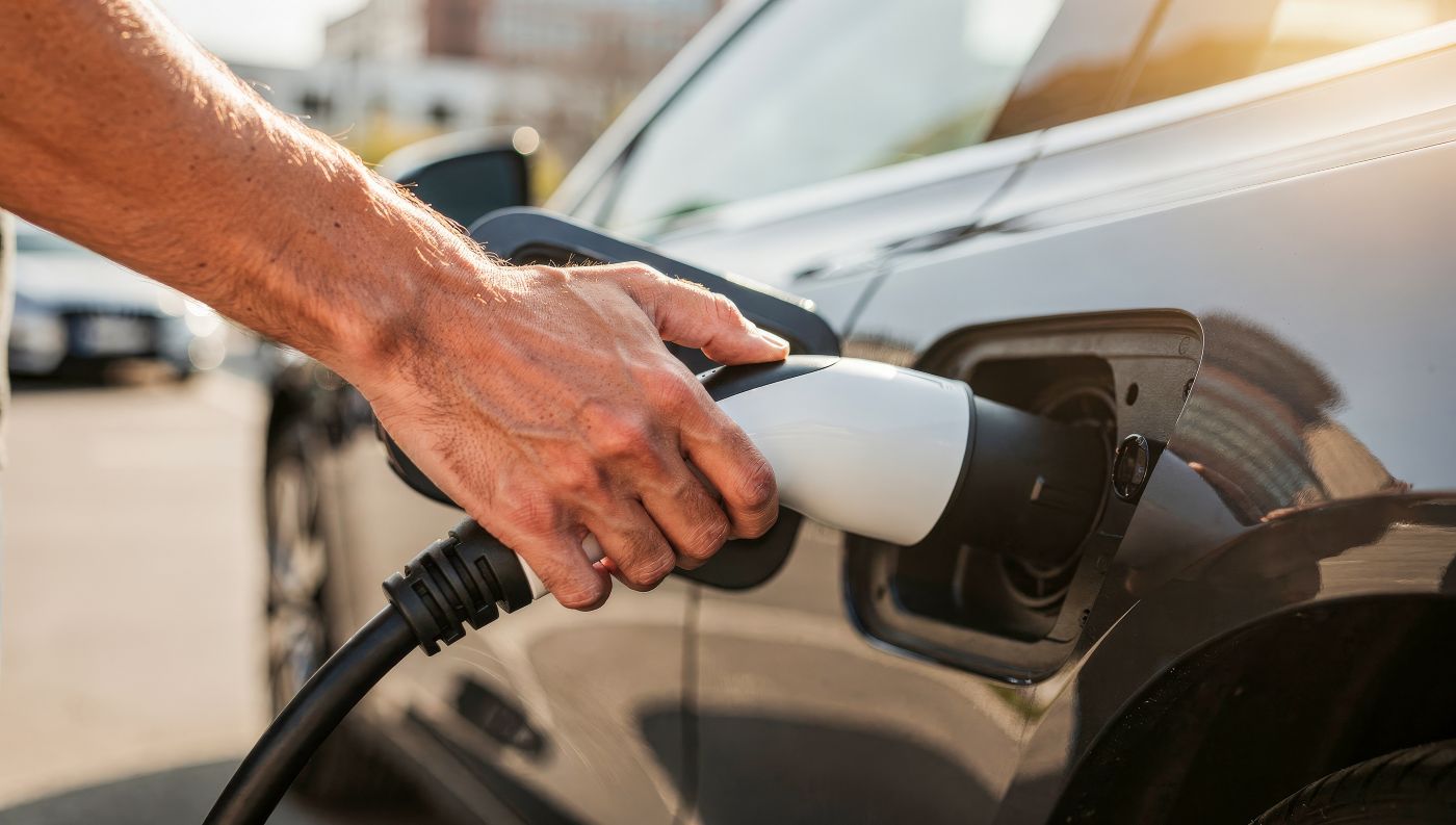 Degradacja baterii EV – jak sprawdzić stan akumulatora przed zakupem używanego elektryka