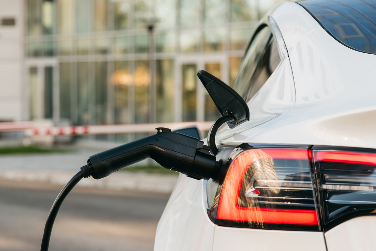 Samochody elektryczne – cena. Ile kosztują nowe elektryki 2025?